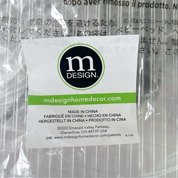 NWT MDesigns Four Tier Acrylic Corner Shelves - Picture 4 of 9